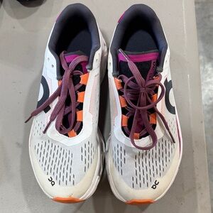 On Cloud Monster Women's size 6.5